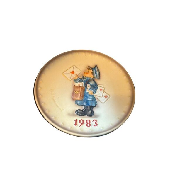 M.J. Hummel Annual Plate 1983 Thirteenth Edition In Bas-Relief With Original Box - Picture 1 of 6
